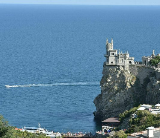 Правительство РФ направит более 4,2 миллиарда на опережающее финансирование строительства автодороги в Крыму